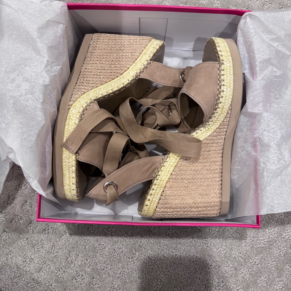 Vince Camuto Women's Taupe Espadrille Wedges - Picture 11 of 13